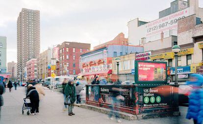 Lou Reed relató en una canción su viaje a una casa de Harlem, en la intersección entre Lexington Avenue y la calle 125, para comprar 26 dólares de heroína