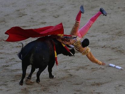 Pablo Belando en la cogida en Las Ventas.