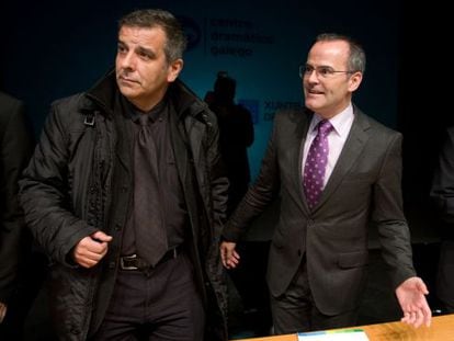 O novo director do Centro Dram&aacute;tico Galego, Manuel Guede (esquerda), xunto ao conselleiro de Educaci&oacute;n, Jes&uacute;s V&aacute;zquez