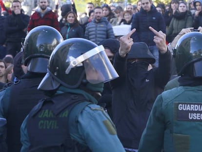 Protesta contra el acto de Ciudadanos, este domingo en Alsasua.