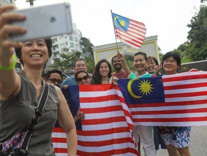 Seguidores de Mahathir Mohamad este jueves en Kuala Lumpur (Malasia).