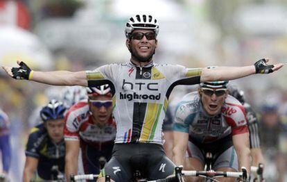 Cavendish celebra su victoria en la 11ª etapa del Tour.