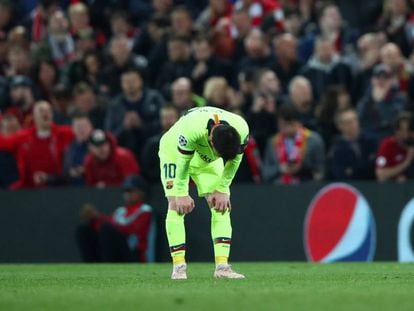 Messi, abatido tras sufrir la derrota frente al Liverpool en la semifinal de la Champions.