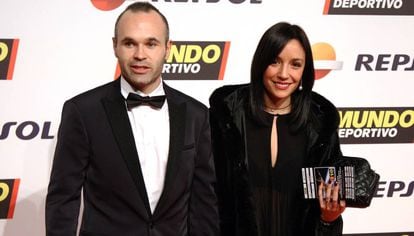 Andrés Iniesta y Anna Ortiz, en Barcelona, en 2016.