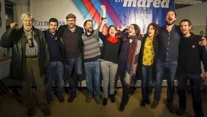 Los candidatos de la coalici&oacute;n En Marea celebran el resultado tras conseguir 6 diputados por Galicia.