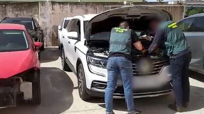 Cae en Alicante una banda que ‘clonaba’ los coches que robaba