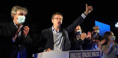 El presidente de la Xunta y candidato a la reelección por el PP, Alberto Núñez Feijóo, celebra su victoria en las elecciones gallegas