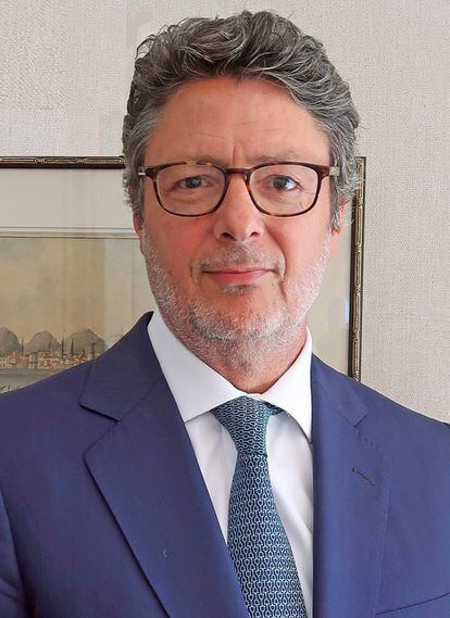 El Grupo suizo Pictet le ha contratado como director de Pictet Wealth Management Iberia y consejero delegado de Pictet & Cie (Europe). Tiene 25 años de experiencia en banca privada. Fue consejero delegado de MoraBanc.