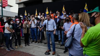 Juan Guaidó comparece este martes en Caracas para valorar la salida de la cárcel de Freddy Guevara.