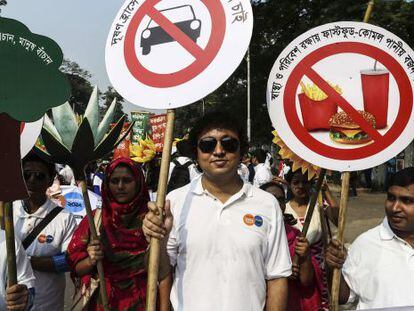 Manifestaci&oacute;n este s&aacute;bado en Dacca (Bangladesh) para presionar a los l&iacute;deres que se reunir&aacute;n en diciembre en la Cumbre del Clima de Par&iacute;s.