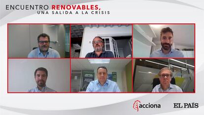 Participantes en el encuentro 'Renovables, una salida a la crisis'.