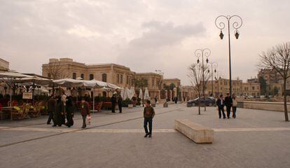 Mercadillo diario, con productos básicos, que se ponía cerca de la Ciudadela histórica de Alepo, el 11 de diciembre de 2009.