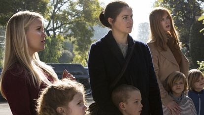 Nuevo desembarco de oscarizadas


Reese Whiterspoon, Nicole Kidman y Shailene Woodley son el trío protagonista de Big Little Lies, la nueva miniserie dramática que HBO estrenará el próximo febrero. Junto a ellas, más nombres ilustres como Laura Dern, Zoe Kravitz y Alexander Skarsgard.