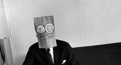 Fotografía de la serie ‘Máscaras’ (1962).