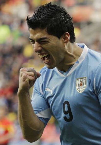 Luis Suárez, celebra un gol con Uruguay