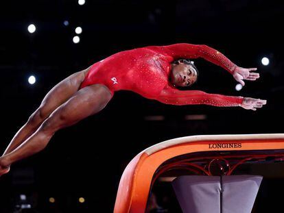 Simone Biles, en el concurso de salto.