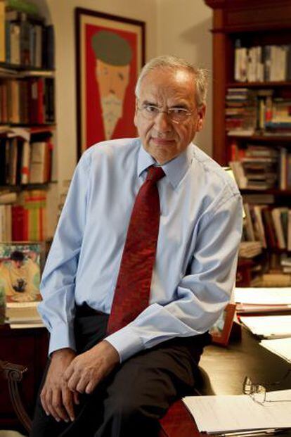 Alfonso Guerra, en una imagen de septiembre de 2011, en su casa de Madrid.