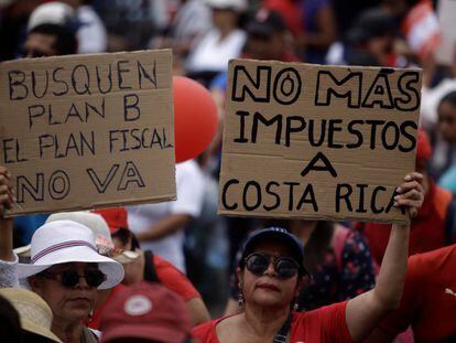 Empleados públicos protestan en Costa Rica