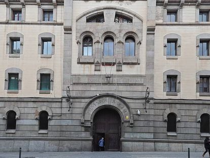 Entrada principal de la c&aacute;rcel Modelo, en Barcelona. 