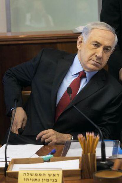 El primer ministro israelí Banjamin Netanyahu en el Consejo de Ministros de ayer. / Menahem Kahana (AP)