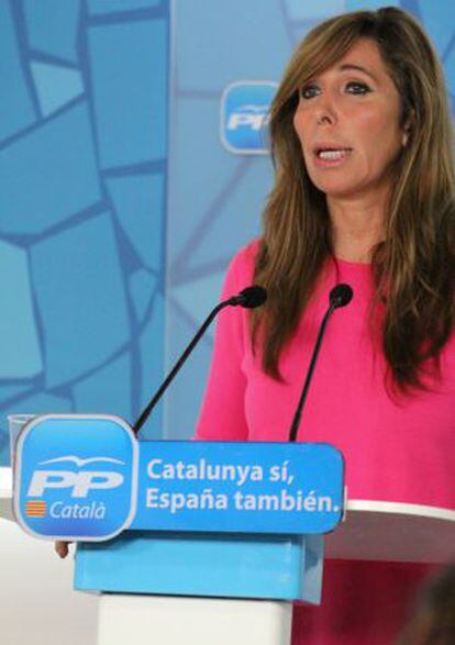 Alicia Sánchez-Camacho, presidenta del PP catalán, en la rueda de prensa de este mediodía.