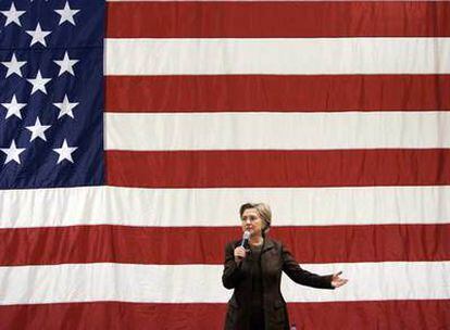 Hillary Clinton se dirige a sus seguidores durante un mitin celebrado el pasado jueves en Iowa.