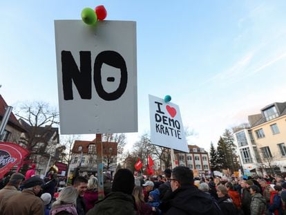 Manifestación en Eichwalde, cerca de Berlín, en contra del partido de extrema derecha AfD (Alternative for Deutschland) el 27 de enero.