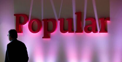 Foto de archivo con el logo de Banco Popular.
