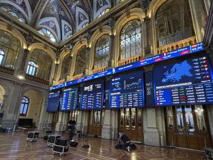 Interior de la Bolsa de Madrid.