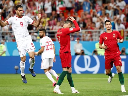 Cristiano lamenta su fallo desde el punto de penalti ante Irán.