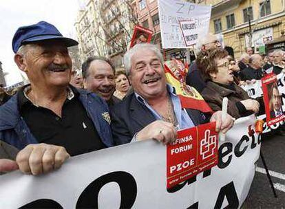 Cabeza de la manifestación de los afectados de Fórum y Afinsa.