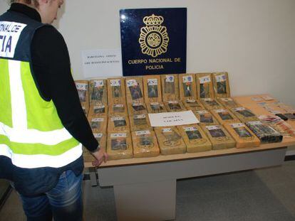 Incautados 64 kilos de coca&iacute;na en La Jonquera, El Prat y Barcelona-Sants.