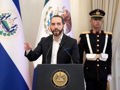 El presidente salvadoreño, Nayib Bukele, durante una conferencia de prensa en San Salvador, el 6 de mayo de 2022.