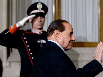 El ex primer ministro Berlusconi abandona el Quirinal este s&aacute;bado. 