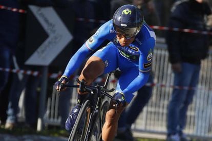 Colombia's Nairo Quintana pedals during the 7th stage of the Tirreno Adriatico cycling race, in San Benedetto del Tronto, Italy, Tuesday, March 14, 2017. (Dario Belingheri/ANSA via AP)
