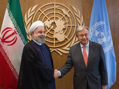 El presidente iran&iacute;, H. Rohani (izq.) y el secretario general de la ONU, Antonio Guterres (der.) en un encuentro en Nueva York en septiembre. 