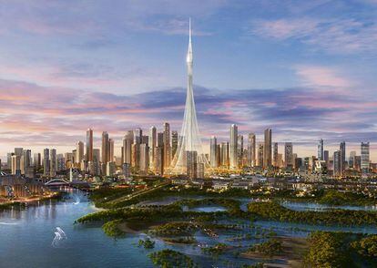 Hasta 1.300 metros se alzará la nueva torre diseñada por el valenciano <a href="https://calatrava.com/" rel="nofollow" target="_blank">Santiago Calatrava</a> en Dubái, lo que la convertiría en la más alta del mundo. La estilizada forma de la <strong>Creek Tower</strong> recuerda a un huso o un cohete espacial, aunque oficialmente se ha hablado de un minarete o de un lirio del desierto, por el sistema de cables externos que le sirve de anclaje. Sus aspiraciones de nuevo icono planetario resultan tan evidentes que, si bien la sutileza no se encuentra entre sus virtudes, solo nos queda acomodarnos y disfrutar del espectáculo. Sus 210 plantas albergarán hoteles y apartamentos, y por supuesto, diversas plataformas para contemplar la ciudad desde los cielos. Está previsto que por la noche emita un haz de luz como si de un descomunal faro se tratara.