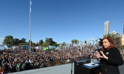 Cristina Fernández, durante un acto por el Día de la Bandera.