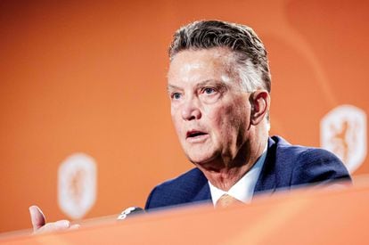 Van Gaal, durante la rueda de prensa para presentarse como nuevo seleccionador holandés.