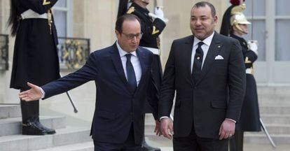 El presidente Hollande recibe al rey Mohamed VI, en Par&iacute;s, el pasado 9 de febrero.