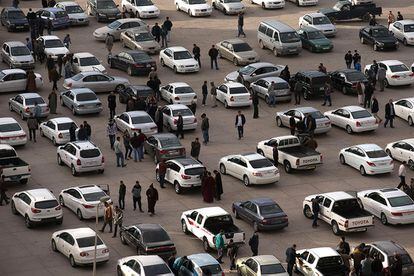 Vista aérea de un mercado de coches en la ciudad libia de Misrata, el 24 de febrero de 2016.