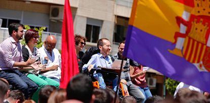 Una bandera republicana, en el mitin de Unidos Podemos en Ciudad Real.