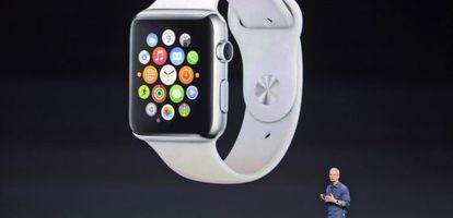 El primer executiu d'Apple, Tim Cook, a la presentació de l'Apple Watch.