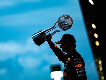 Verstappen, en el podio del Gran Premio de Japón.