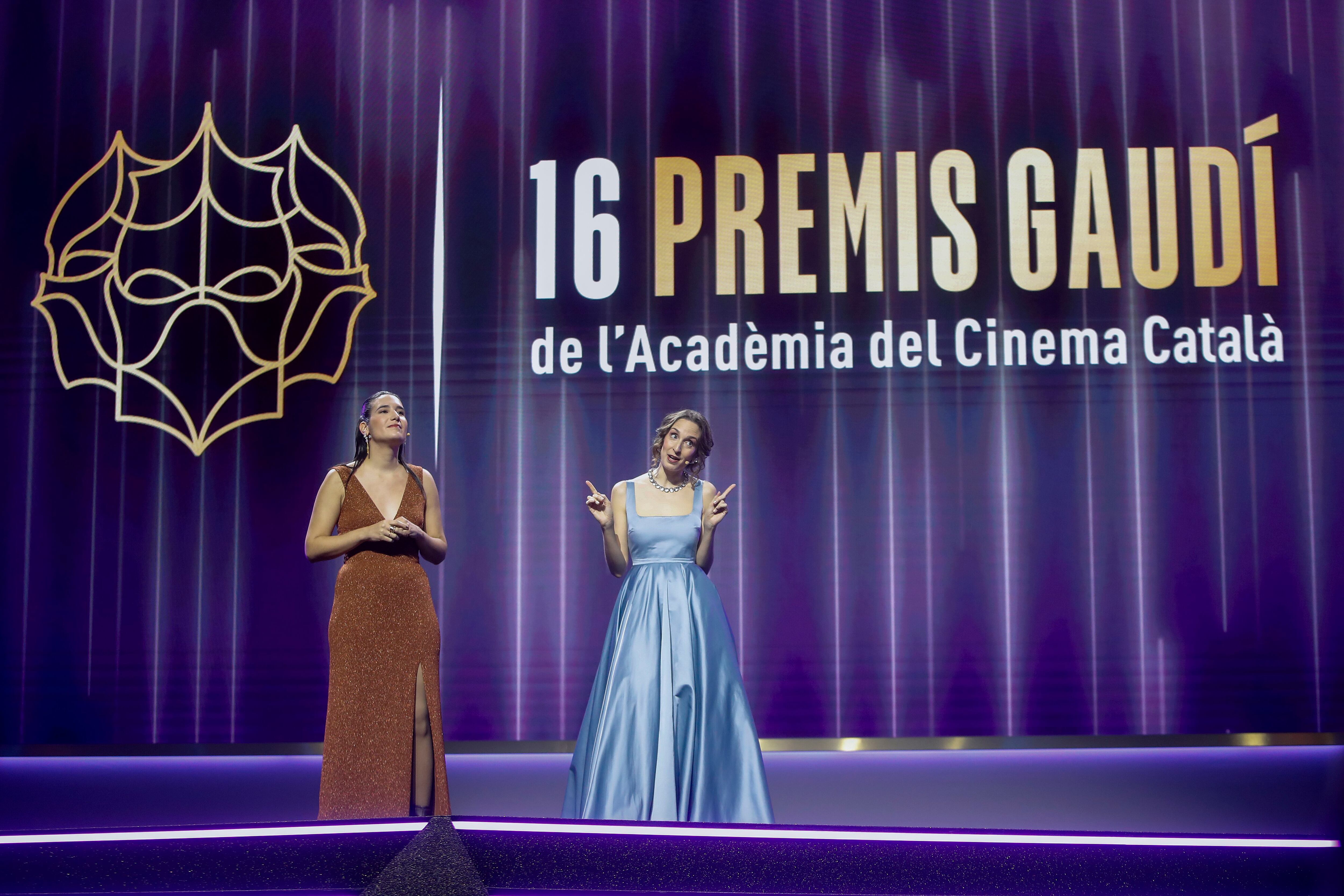 Maria Rovira y Ana Polo, presentadoras de la XVI edición de los Premios Gaudí de la Academia del Cine Catalán.