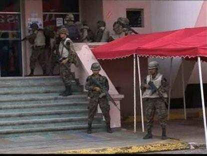 El Ejército detiene al presidente hondureño, Manuel Zelaya