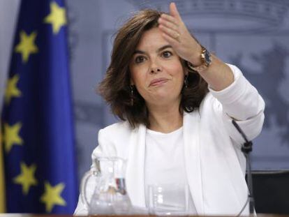 La vicepresidenta Soraya S&aacute;enz de Santamar&iacute;a en la rueda de prensa tras el Consejo de Ministros.