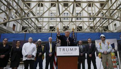 Trump, en marzo en una rueda de prensa en el futuro hotel de Washington