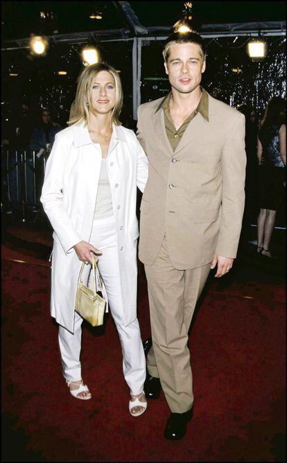 Brad Pitt y su entonces mujer, la también actriz Jennifer Aniston, durante el estreno de la película 'The Mexican' (2001).