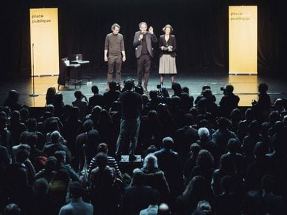 Desde la izquierda, Thomas Porcher, Raphael Glucksmann y Claire Nouvian, en la presentación de Place Publique en París.